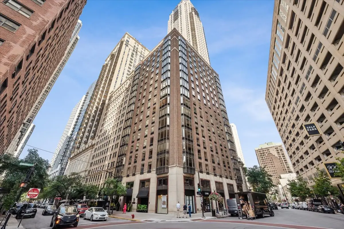 40 E Delaware Place #403, Chicago, IL 60611 - Image #1