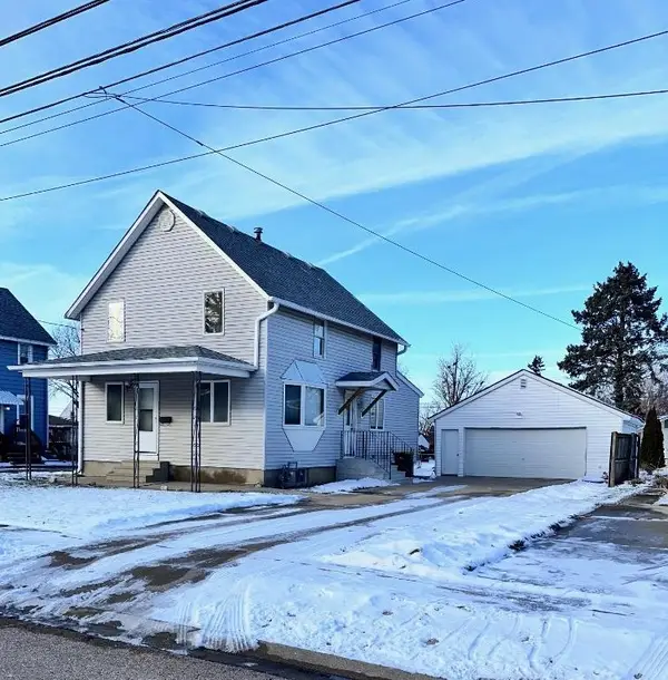 919 Esther Avenue, Sycamore, IL 60178