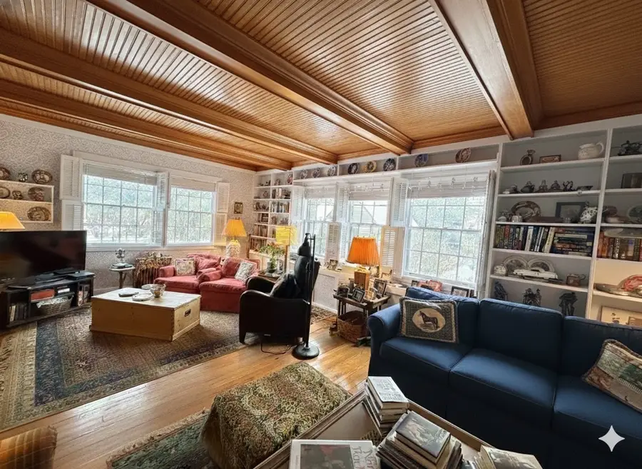 502 S I Oka Avenue, Mount Prospect, IL 60056 - Image #2