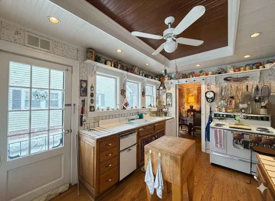 502 S I Oka Avenue, Mount Prospect, IL 60056 - Image #3