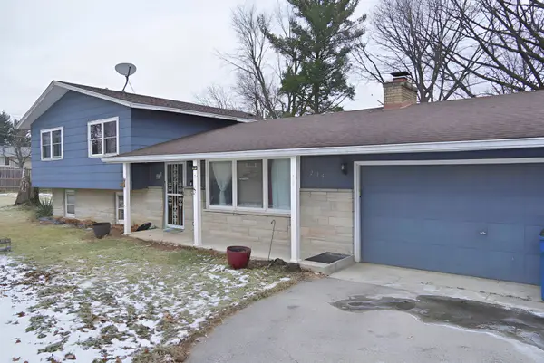 215 Hawthorne Circle, Joliet, IL 60433