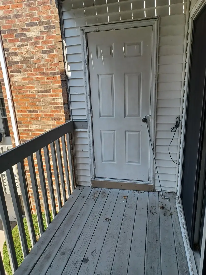 4314 W Shamrock Lane #2D, McHenry, IL 60050 - Image #3