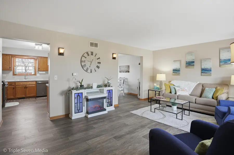 15721 W Waterford Lane, Manhattan, IL 60442 - Image #2