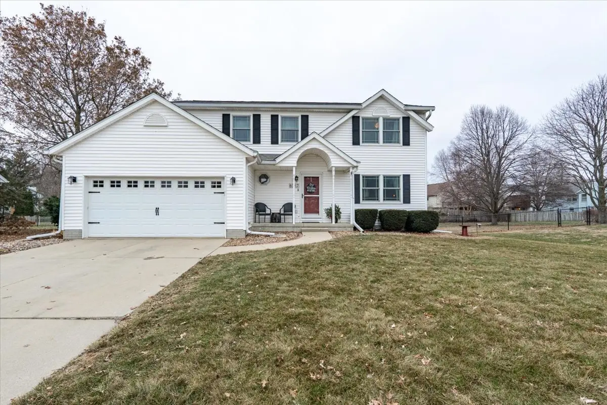 607 Old Farm Road, Bloomington, IL 61704 - Image #1
