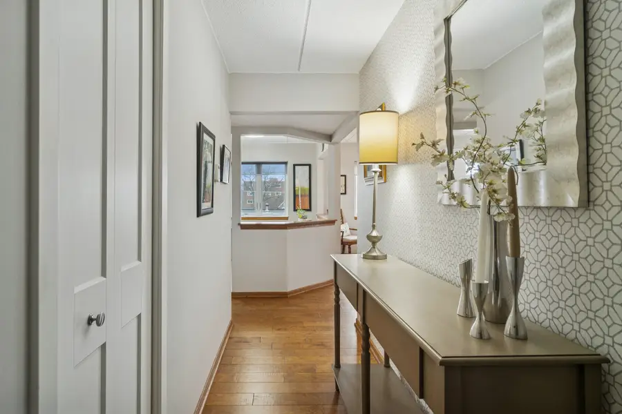 104 N Pine Avenue #404, Arlington Heights, IL 60004 - #2