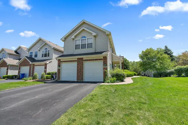 7105 Westwood Drive #7105, Carpentersville, IL 60110