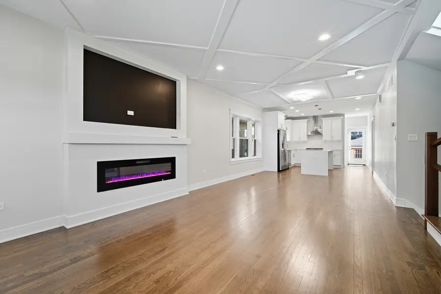 6109 W Berenice Avenue, Chicago, IL 60634 - Image #3