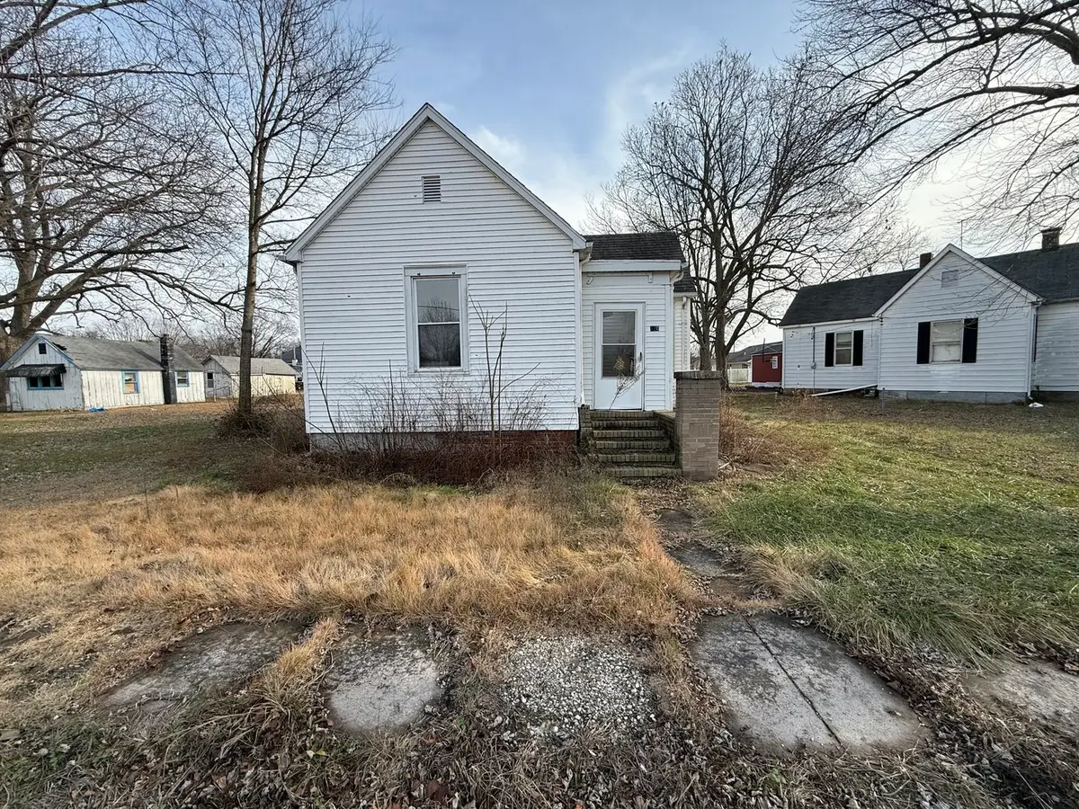 120 S Charles Street, Lenzburg, IL 62255 - #1