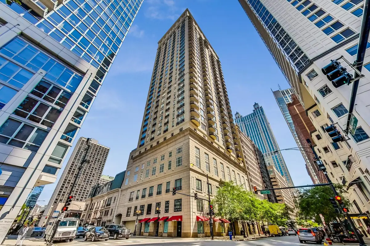 10 E Delaware Place #20A, Chicago, IL 60610 - Image #1