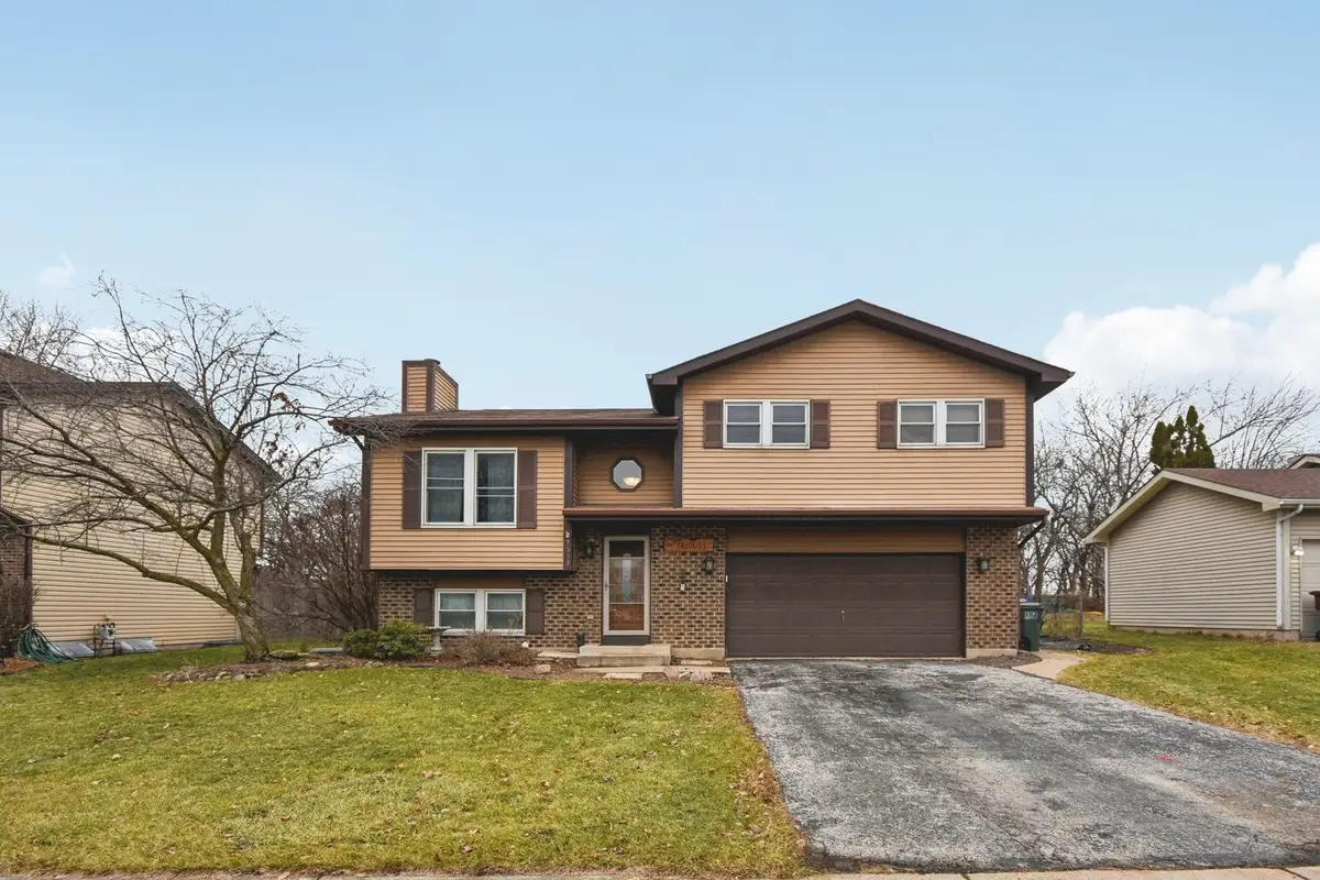 7553 W Inverness Lane, Frankfort, IL 60423 - Image #1