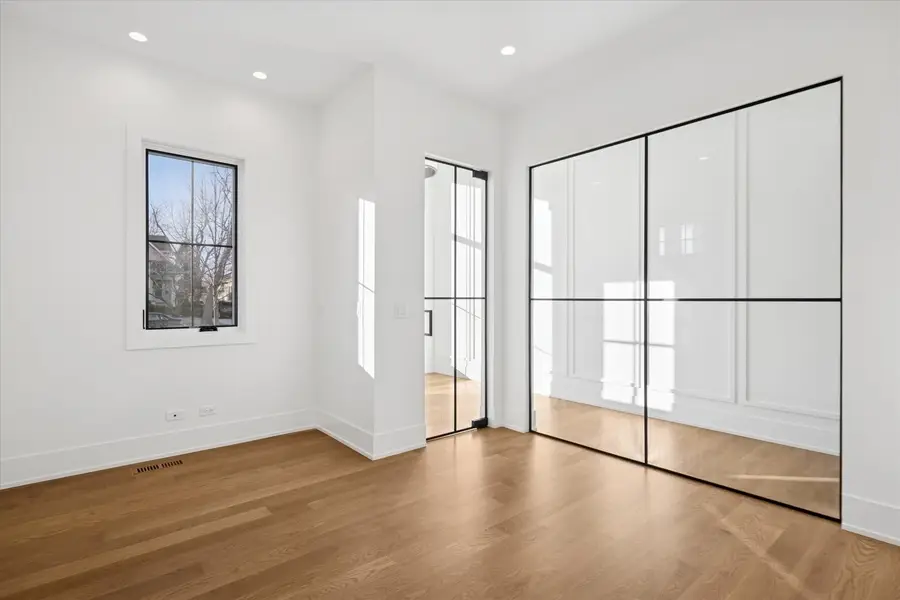 153 S Kenmore Avenue, Elmhurst, IL 60126 - #3