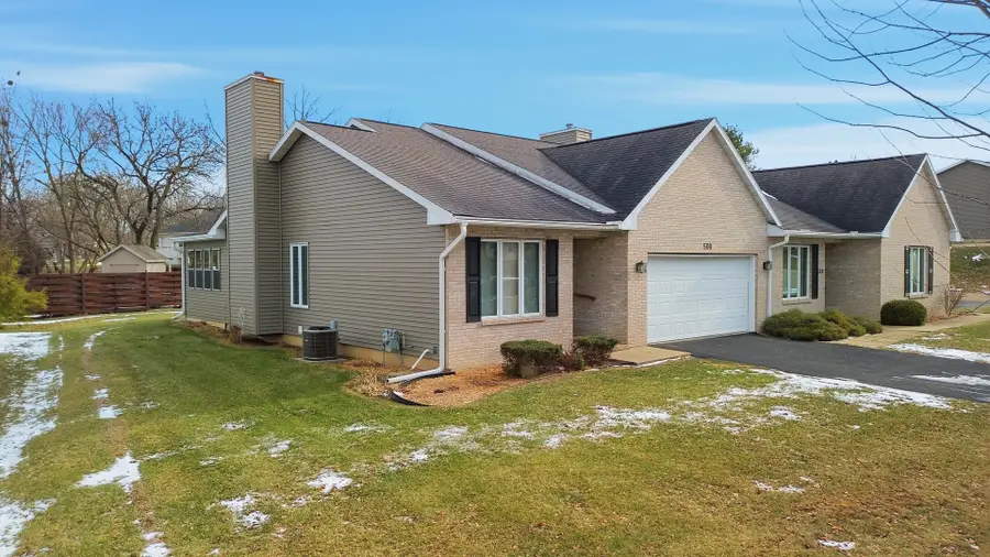 500 Countryside Lane, Dixon, IL 61021 - Image #2