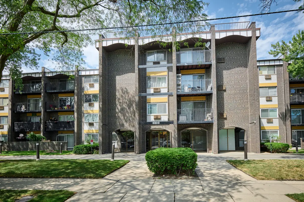 6800 N California Avenue #3S, Chicago, IL 60645 - Image #1