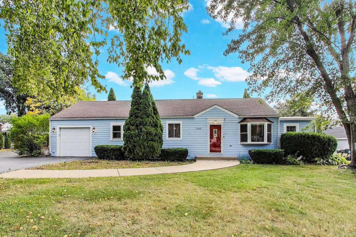 7339 S Park Avenue, Burr Ridge, IL 60527 - Image #1