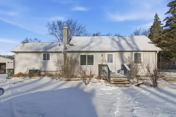 42380 N Lake Drive, Antioch, IL 60002