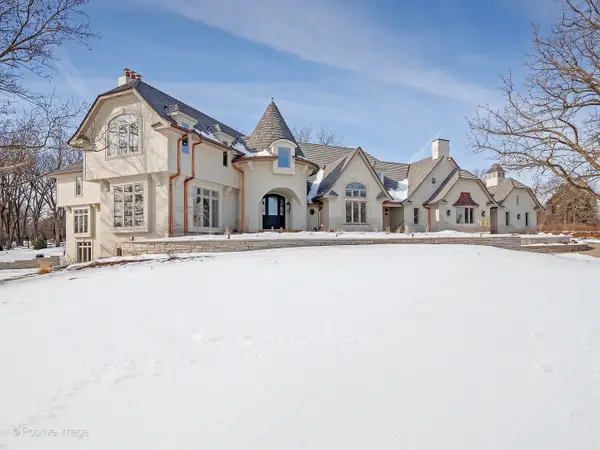 20 Natoma Drive, Oak Brook, IL 60523