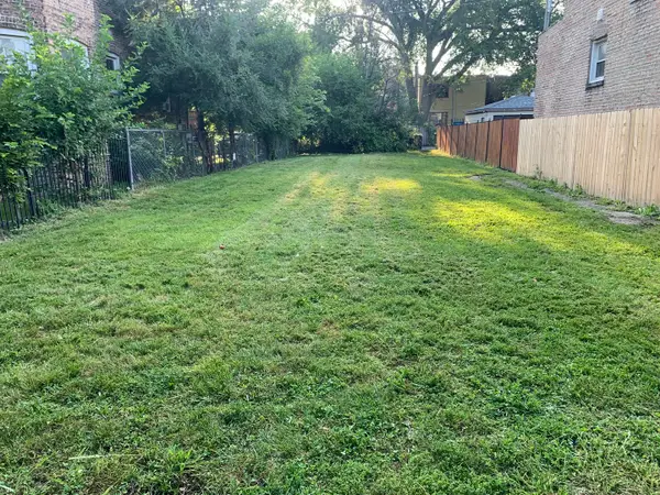 144 N Laramie Avenue, Chicago, IL 60644