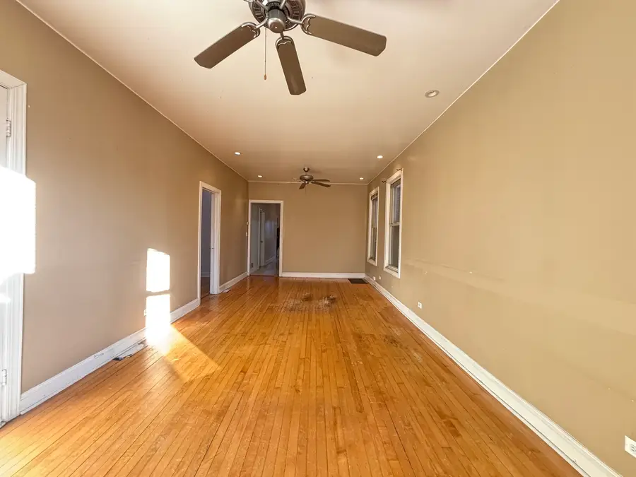 3461 N Albany Avenue, Chicago, IL 60618 - #3