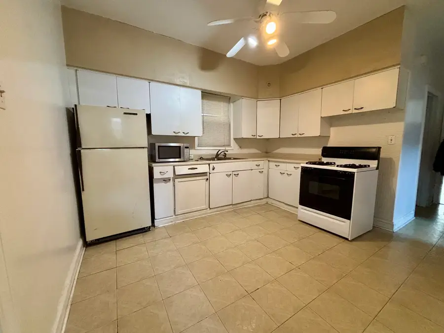 3461 N Albany Avenue, Chicago, IL 60618 - Image #2