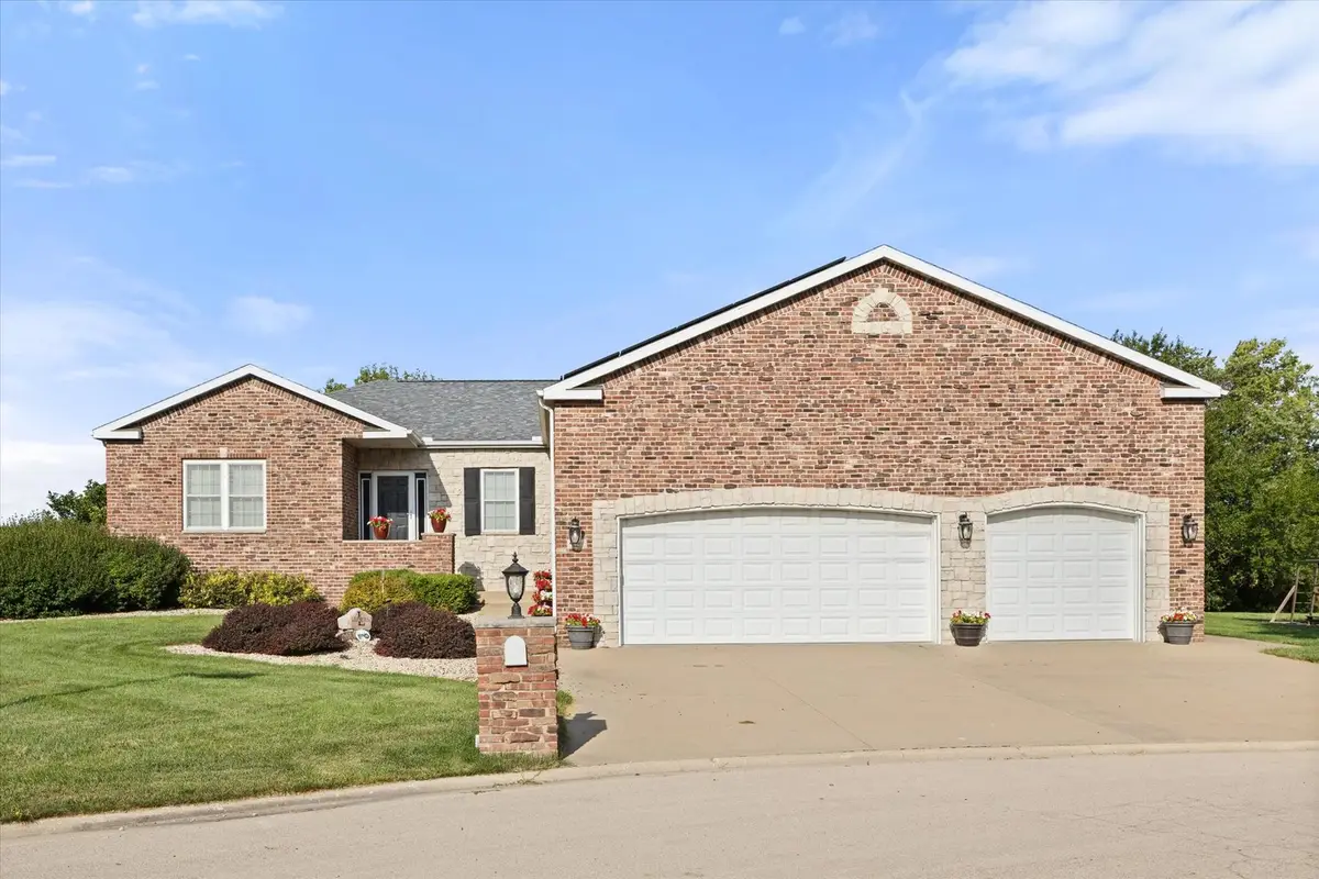 1 Arc Street, Wenona, IL 61377 - Image #1