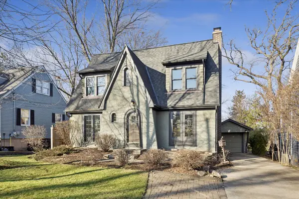 606 Elm Street, Glen Ellyn, IL 60137