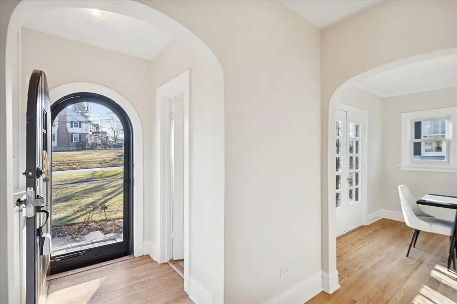 606 Elm Street, Glen Ellyn, IL 60137 - Image #2