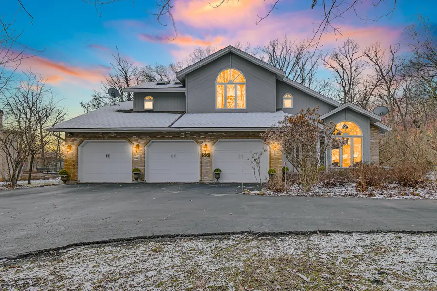 53 W Tam O Shanter Drive, Crete, IL 60417 - Image #2