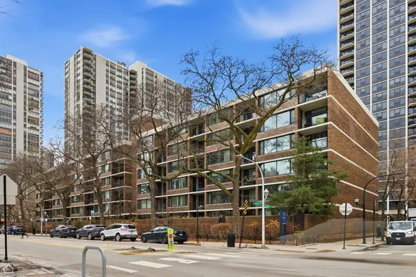 1555 N Sandburg Terrace #217K, Chicago, IL 60610