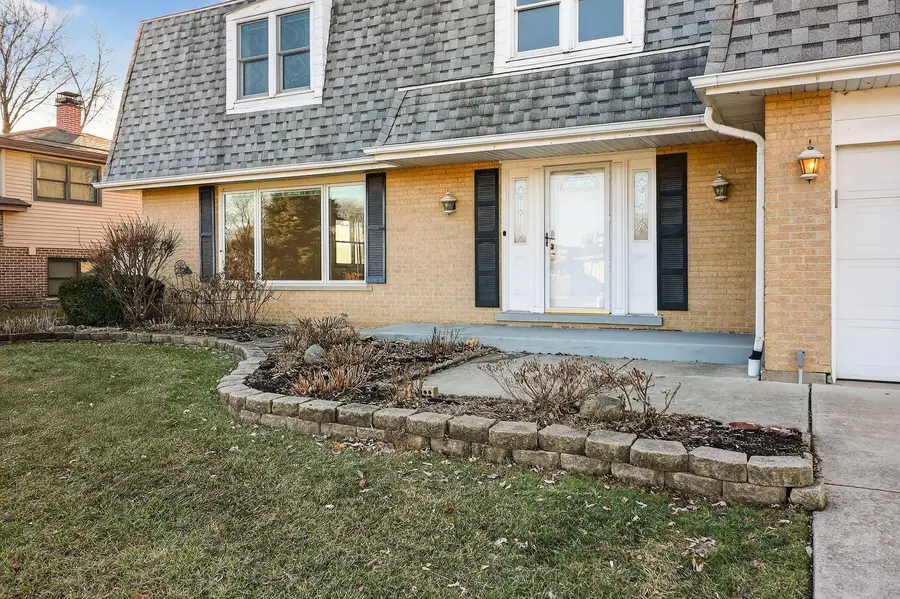 7006 Wilcox Avenue, Darien, IL 60561 - Image #2