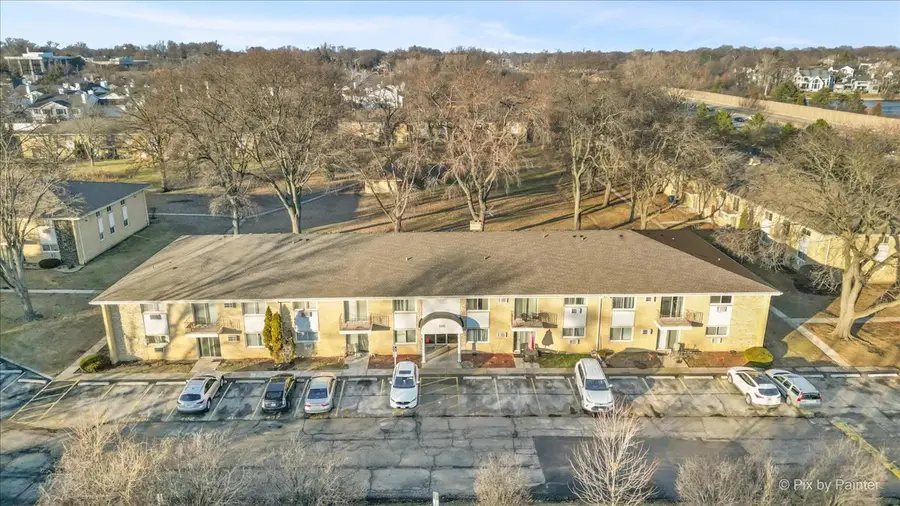 500 Chase Drive #12, Clarendon Hills, IL 60514 - Image #2