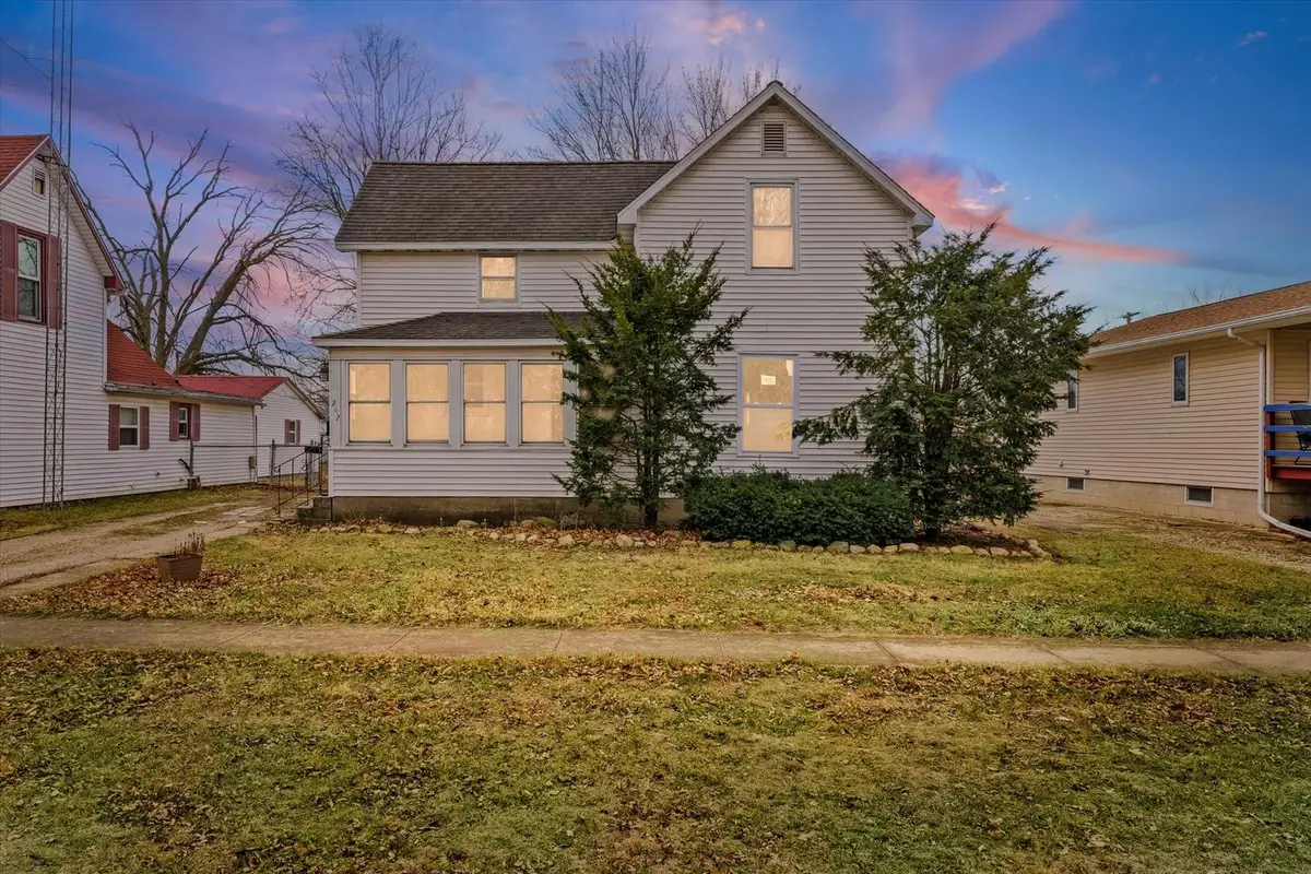 242 E Pine Street, Paxton, IL 60957 - #1