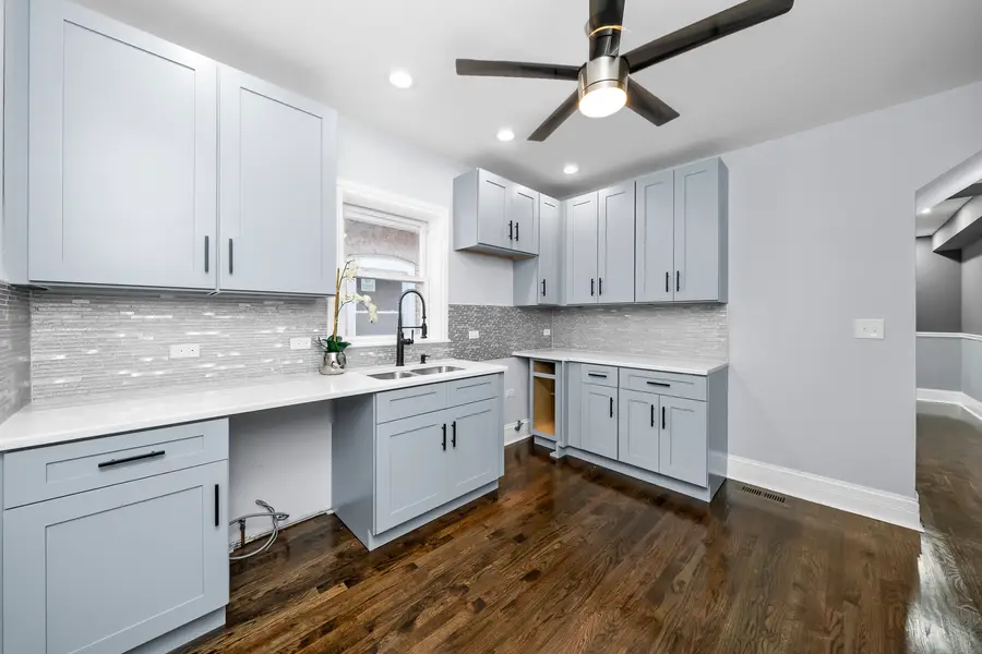 8033 S Harvard Avenue, Chicago, IL 60620 - Image #2