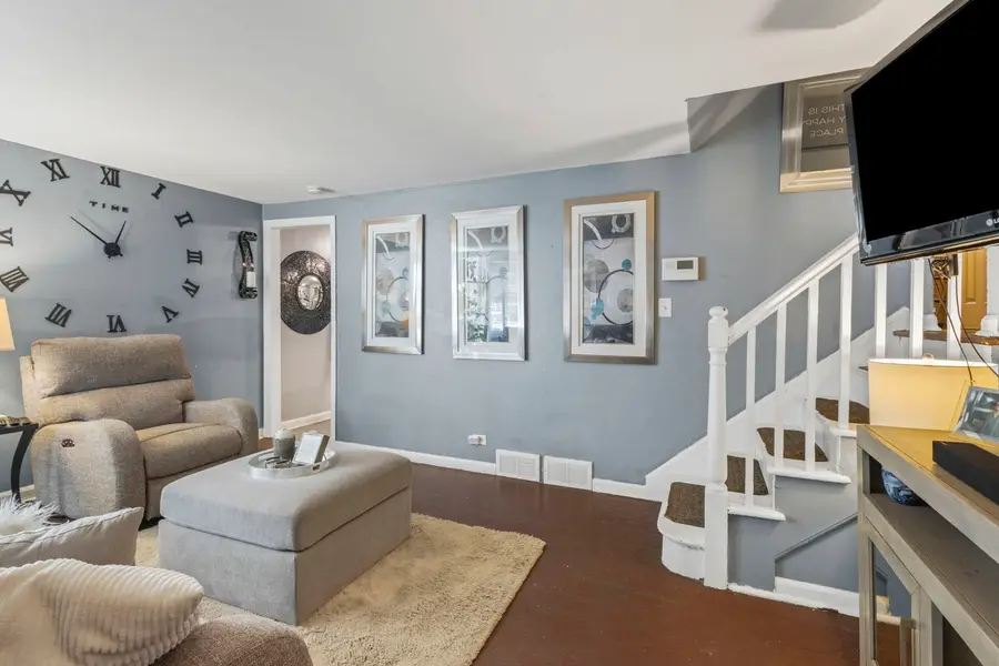 9748 S Merrion Avenue, Chicago, IL 60617 - Image #2