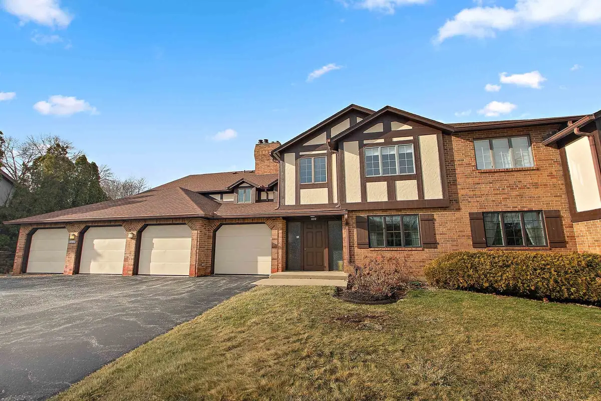 13212 S Oak Hills Parkway #1A, Palos Heights, IL 60463 - Image #1