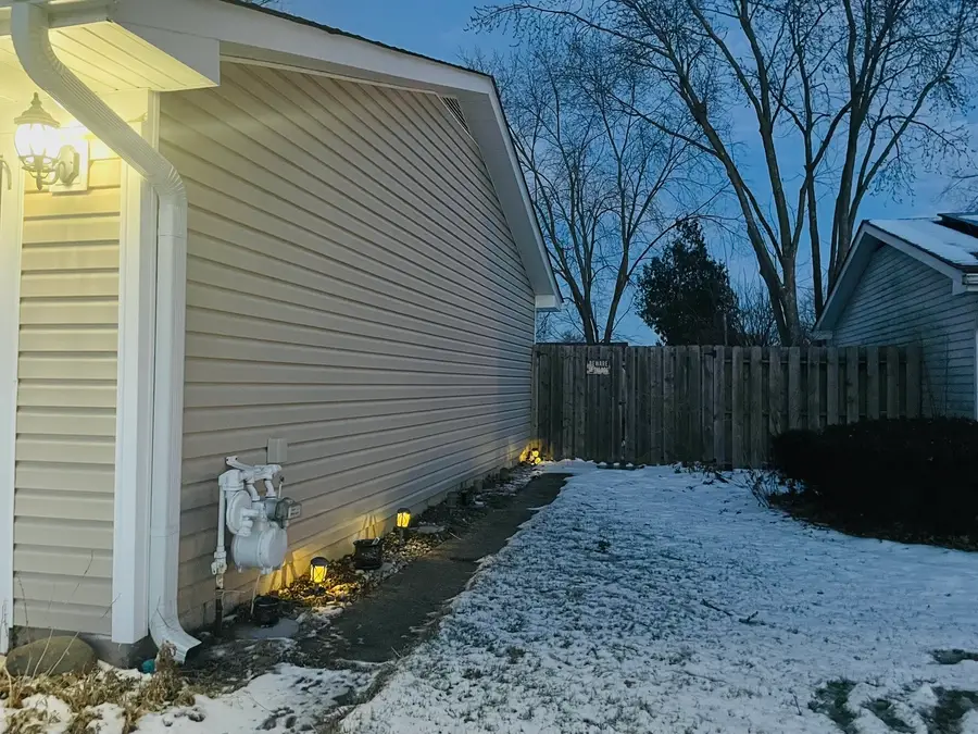 8217 N Carrolton Court, Hanover Park, IL 60133 - Image #2