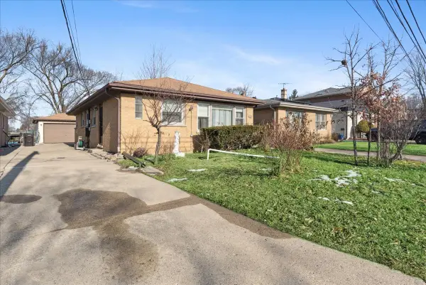 4506 Main Street, Skokie, IL 60076