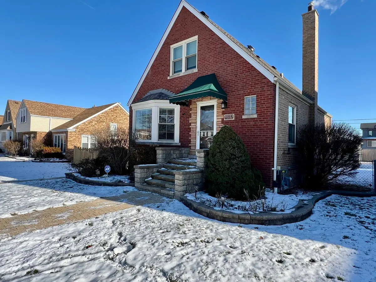 10223 S Spaulding Avenue, Evergreen Park, IL 60805 - Image #1