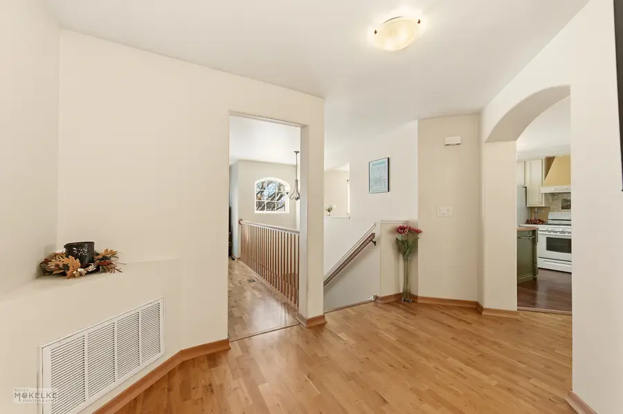 31502 Kline Circle, Warrenville, IL 60555 - Image #3