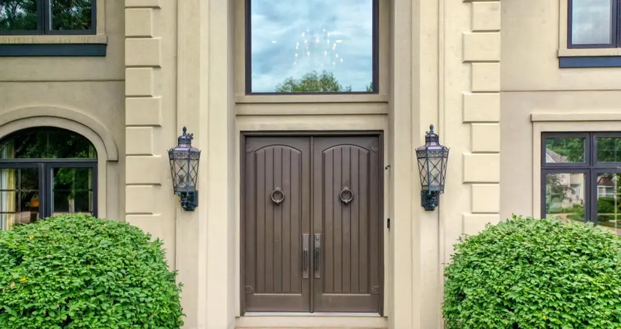 203 Settlers Court, Naperville, IL 60565 - Image #2