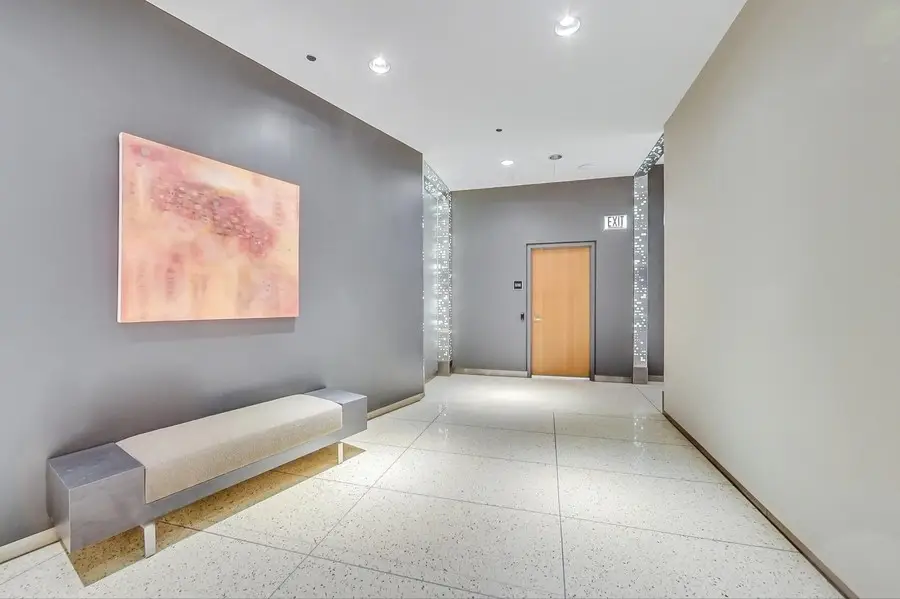 Address Withheld By Seller, Chicago, IL 60654 - Image #3