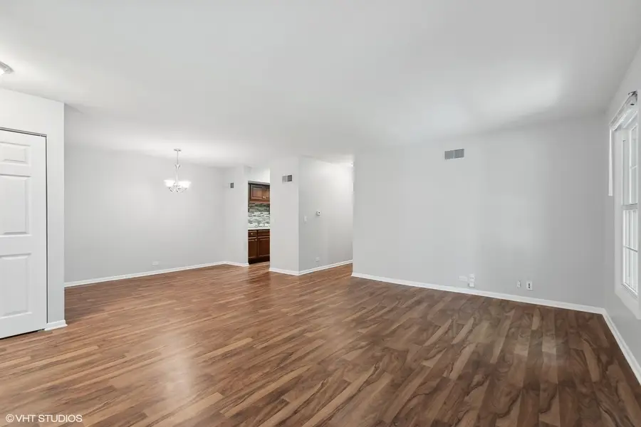 520 Shorely Drive #201, Barrington, IL 60010 - Image #3