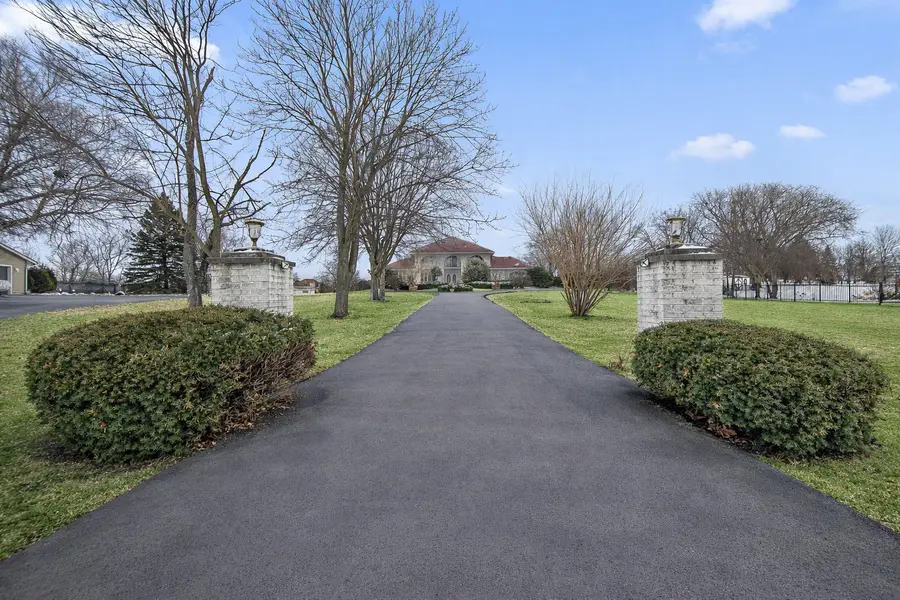 13335 Silver Fox Drive, Lemont, IL 60439 - Image #3