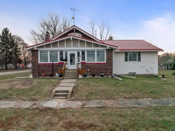 112 E Jefferson Street, Dana, IL 61321