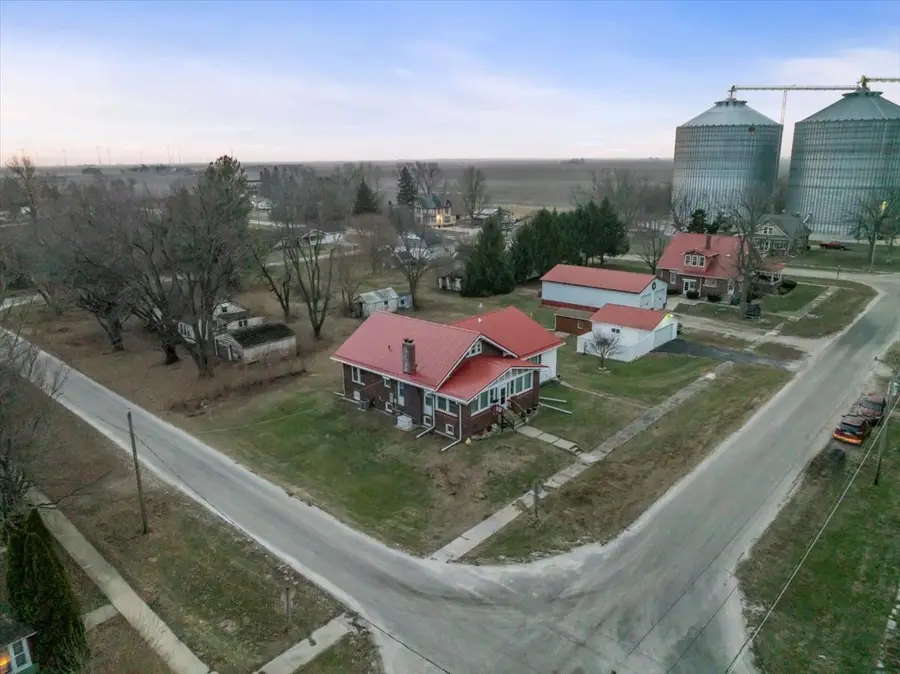 112 E Jefferson Street, Dana, IL 61321 - Image #2