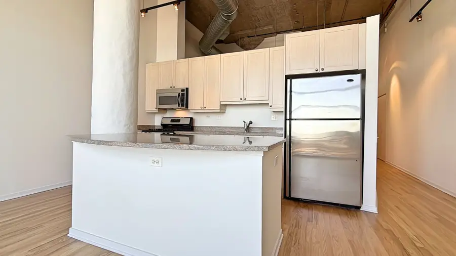 900 N Kingsbury Street #942, Chicago, IL 60610 - Image #3