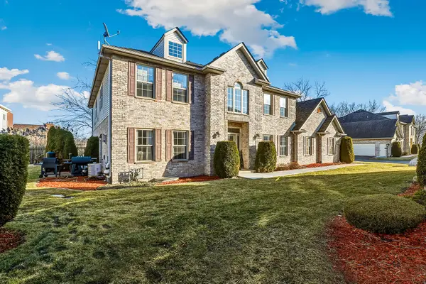 18423 Stonecreek Drive, Hazel Crest, IL 60429