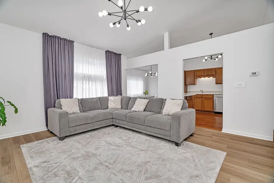 16636 Winding Creek Road, Plainfield, IL 60586 - Image #2