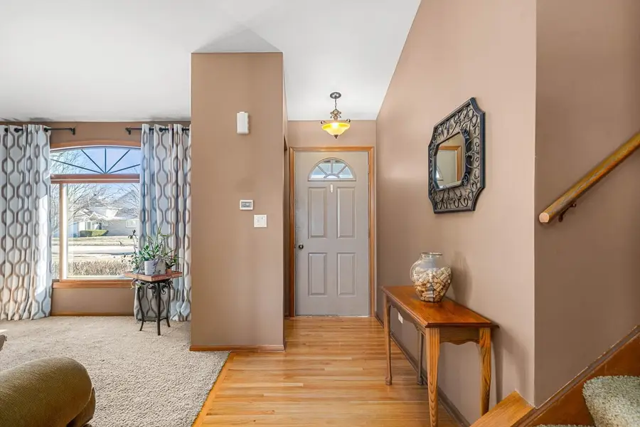 431 Badger Lane, Oswego, IL 60543 - Image #2