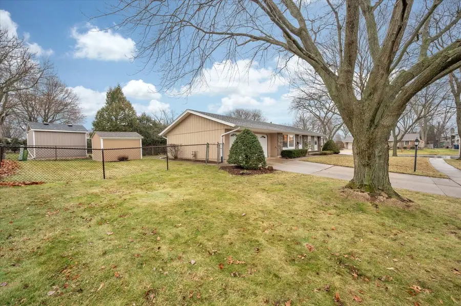 1828 Cannon Court, Schaumburg, IL 60193 - Image #3