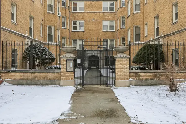 2212 E 70th Street #1B, Chicago, IL 60649